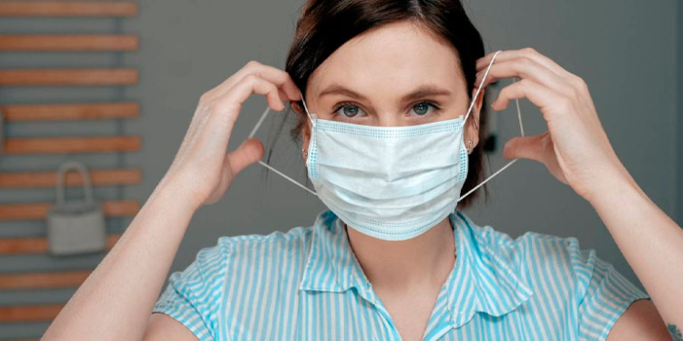 Coronavirus: conoce cuánto disminuye el riesgo de contagio en personas que utilizan mascarilla facial