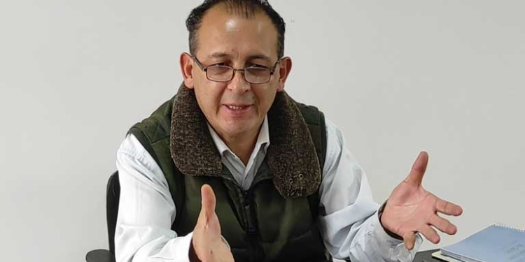 Rocha acusa a Revilla de buscar impunidad con postulación de Albarracín
