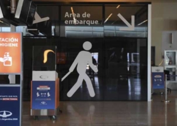 Aeropuerto de Ezeiza en Argentina se prepara para regreso de vuelos comerciales tras el brote de COVID-19. 12 octubre 2020.