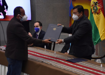 El Gobierno firmó este miércoles un contrato con Rusia | Foto RRSS