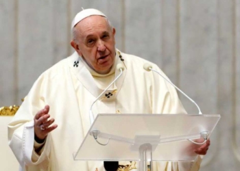 El Papa Francisco realiza una misa en el día de la fiesta de Nuestra Señora de Guadalupe en la Basílica de San Pedro, en el Vaticano, 12 diciembre 2020. REUTERS
