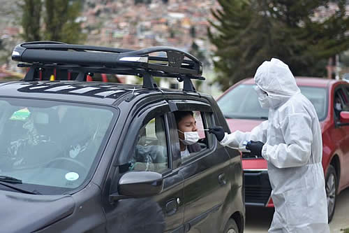 Toma de pruebas de antígeno nasal para el diagnóstico de COVID-19 | Foto RRSS