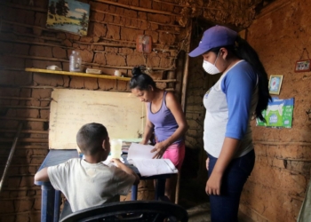 Gran parte de los estudiantes carecen de los medios técnicos para educación a distancia. | Foto El Diario
