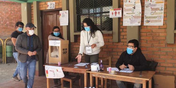 Tribunal electoral de La Paz inhabilita a 34.026 personas para las subnacionales | Foto ABI