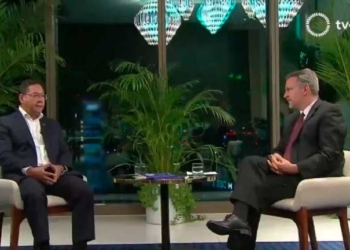 Arce en entrevista con TV UNAM