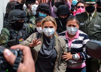 Expresidenta Jeanine Áñez en su ingreso al penal de Obrajes | Foto: ABI