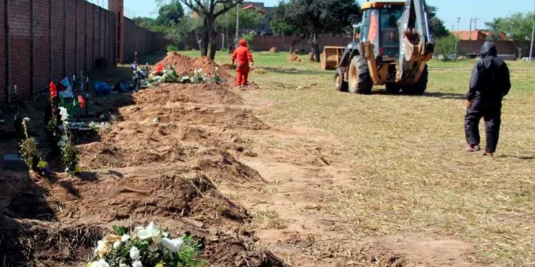 Cementerio municipal habilitado en la ciudad de Santa Cruz | Foto: EFE