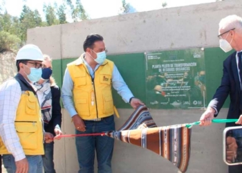 Alcalde Luis Revilla inauguró este jueves la planta piloto que transforma los residuos orgánicos en compost y humus de lombriz | Foto: AMN