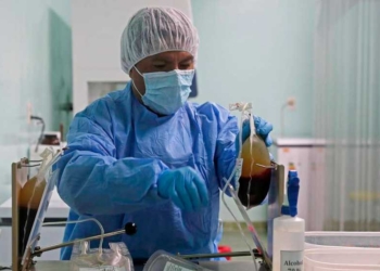 El Instituto Nacional de Laboratorios de Salud (INLASA) del país andino está a cargo del proyecto. Foto: EFE