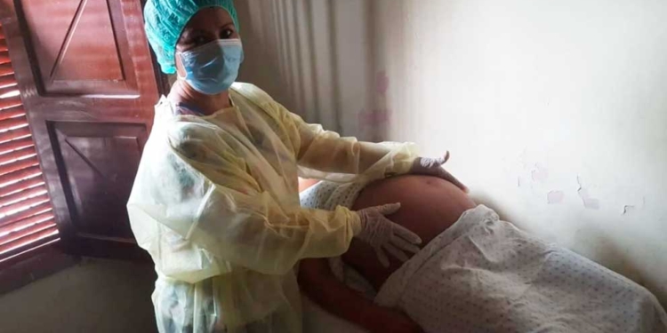 COVID-19 ocasiona impactos "devastadores" en las mujeres, afirma la Directora de la OPS | Foto: OPS