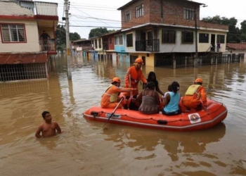 Se decreta la alerta roja en 28 departamentos colombianos tras los deslizamientos de tierra y desbordamientos de ríos que han dejado ya cerca de 6.000 familias damnificadas por la primera temporada de lluvias en el país, que comenzó el pasado - TWITTER - Archivo