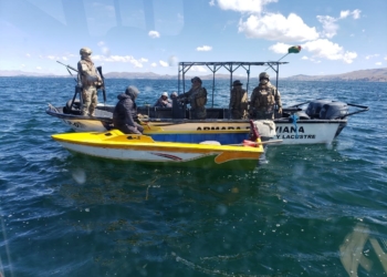 Efectivos de la Armada Boliviana en pleno operativo con la pesca ilícita. (Armada Boliviana)