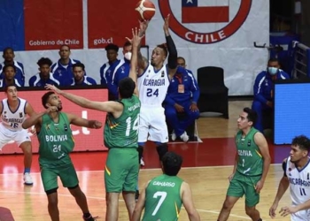 Toda la selección logra un gran punto conseguido por Reaves, que fue la figura del encuentro