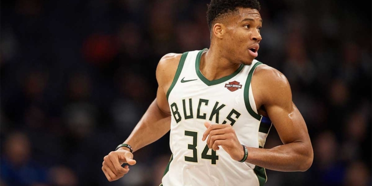 Giannis Antetokounmpo no se detiene