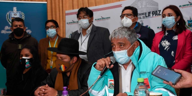 COED determina vacunación masiva en El Alto y mantiene 50% de aforo de locales