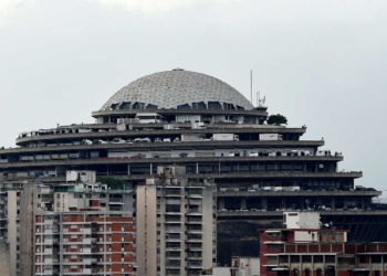 Vista de la sede del Servicio Nacional de Inteligencia Bolivariano (SEBIN), conocida como “El Helicoide”. Foto: STR / AFP, 09/05/2019, Caracas (Venezuela).