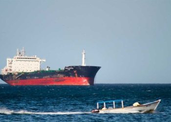 Venezuela sin combustible mientras Maduro envía cientos de millones de dólares en crudo a Cuba