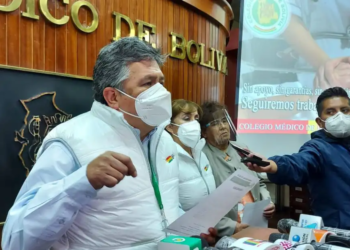 El presidente de Colegio Médico de Bolivia, Luis Larrea
