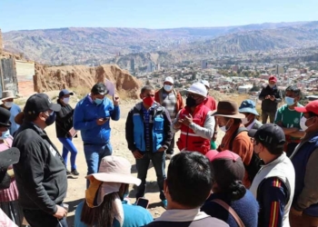 Inspección conjunta: Subalcalde Vladimir Avila y Vecinos del Barrio Alto Pedregal en contra del avasallamiento de propiedad municipal.