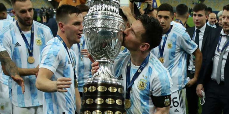 Lionel Messi al fin se corona con la selección de Argentina en la Copa América 2021. Getty Images