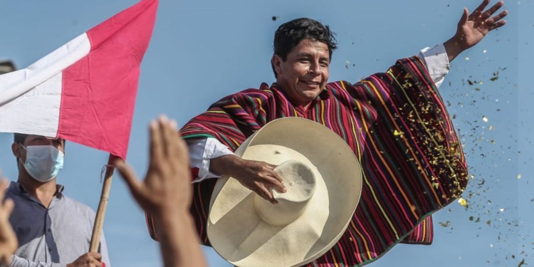 Pedro Castillo es proclamado como el próximo presidente de la República del Perú