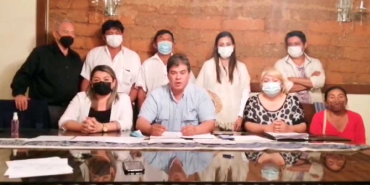 Autoridades de San Ignacio de Velasco en conferencia de prensa