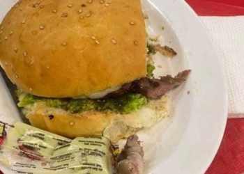Dedo hallado en hamburguesa pertenecía a empleado que se accidentó