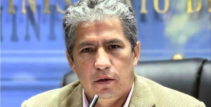 El ministro de Defensa de Bolivia, Edmundo Novillo