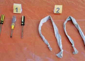 Atrapan a delincuentes de 22, 20 y 16 años en flagrancia cometiendo un asalto en El Alto