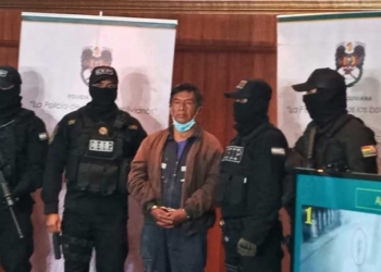 El Ministerio de Gobierno presentó la noche de este miércoles a Lino Ch. R. de 56 años como sospechoso de colocar un artefacto explosivo