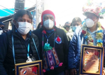 Circulan fotografías en las que se observa al presidente Arce y al vicepresidente Choquehuanca en compañía de los miembros de los denominados Wila Lluchus