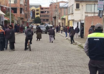 Delincuentes usan ametralladora para robar 250.000 dólares a una importadora de vehículos en El Alto