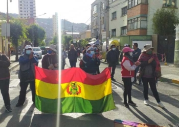 Gobierno despliega a la Policía y sus sectores para levantar bloqueos y enfrentar a manifestantes