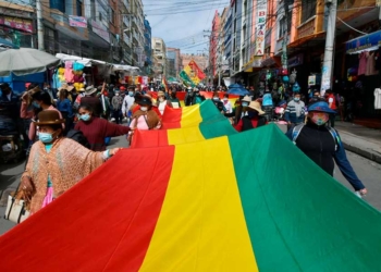 Culminan paro contundente en Bolivia pero amenazan con más si Gobierno no anula el proyecto de Ley