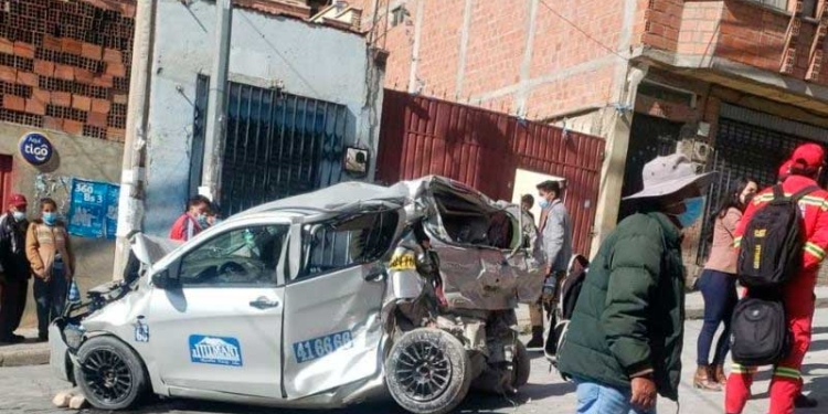 Accidente en Bajo Tacagua, Micro colisiona contra seis vehículos y deja 15 heridos