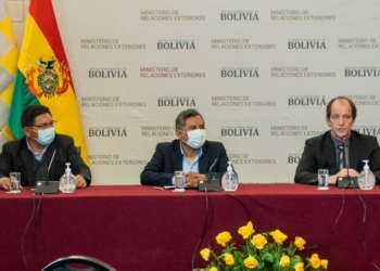 Autoridades de Bolivia y Argentina brindan ruede de prensa