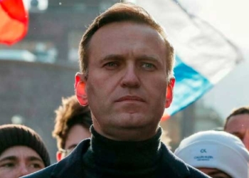 El político opositor ruso Alexéi Navalny participa en un mitin en Moscú, Rusia, el 29 de febrero de 2020. © Shamil Zhumatov / Reuters