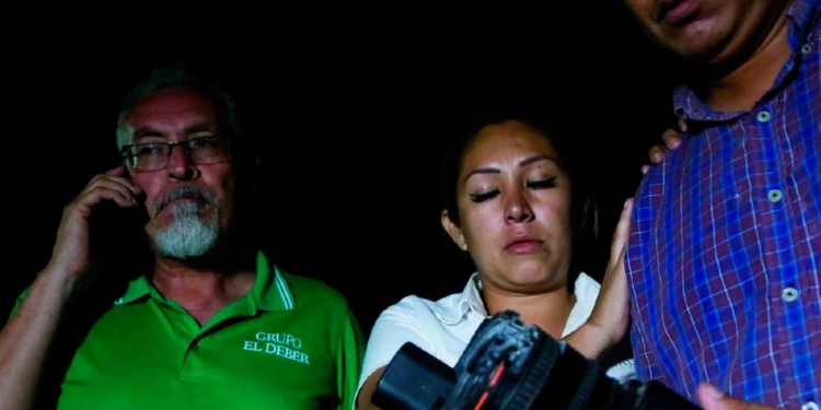 Periodistas, policías y civiles, secuestrados en Guarayos el jueves 28 de octubre. / Foto: El Deber.