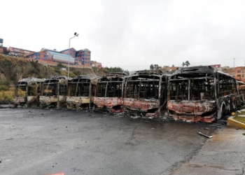 A 2 años de la quema de 66 PumaKatari, Observan favoritismo de la Justicia con Jesús Vera