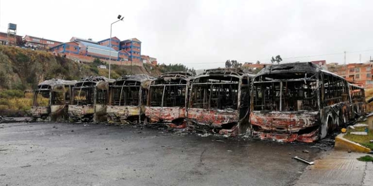 A 2 años de la quema de 66 PumaKatari, Observan favoritismo de la Justicia con Jesús Vera