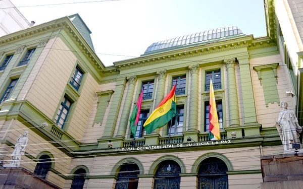 Justicia ordena el traslado de la niña de once años embarazada a un centro médico