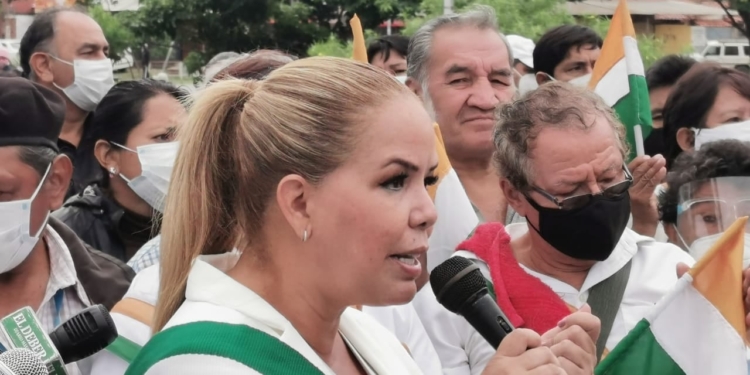 Justicia determina detención preventiva en la cárcel de Palmasola para Angélica Sosa