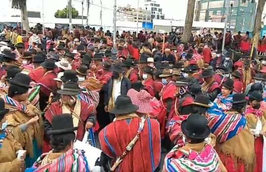 Federación de Campesinos de La Paz, marchan por "el derecho a la vida" y abrogación de los decretos 4640 y 4641