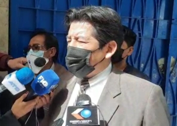 Jesús Vera formaliza solicitud de aprehensión contra el exalcalde paceño Revilla