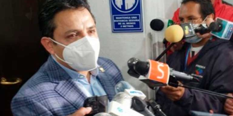 El senador Henry Montero