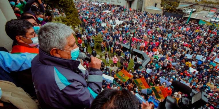 Alcalde de La Paz, Iván Arias en su alocución en puertas del Palacio Consistorial