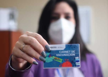 Norma municipal obliga a la ciudadanía portar carnet de vacuna en el municipio de La Paz