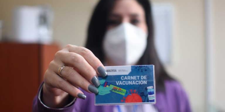 Norma municipal obliga a la ciudadanía portar carnet de vacuna en el municipio de La Paz