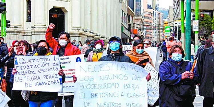 Juntas escolares anuncian marcha y huelga para exigir a Arias la atención de sus demandas