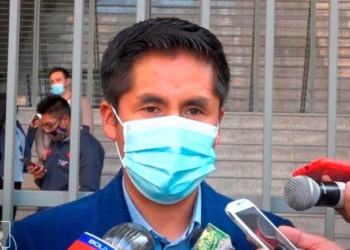 El presidente de la Comisión Mixta de Constitución, Rubén Gutiérrez